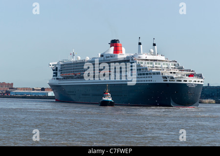 Le Queen Mary 2 visites Liverpool. Banque D'Images