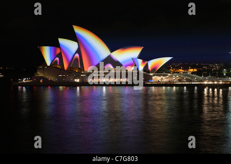 Voiles de l'Opéra de Sydney en Australie, l'installation de projection de lumière Banque D'Images