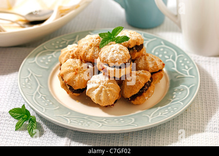 Des cookies avec des prunes, coings et dates. Recette disponible. Banque D'Images