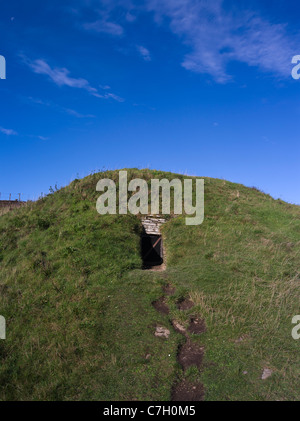 dh Cuween Hill FIRTH ORKNEY Cuween Hill Chambered Cairn néolithique enterrement monticule entrée du tombeau patrimoine royaume-uni âge bronze ecosse Banque D'Images