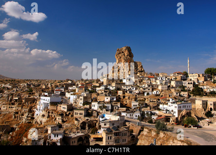 Ayvali (il signifie 'milieu') est l'un des 2 châteaux naturels 'rocky' dans la région de la Cappadoce. La Turquie Banque D'Images