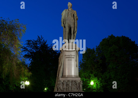 Monument de la diplomate russe, dramaturge et poète Alexandre Griboyedov (1795-1829) dans la région de Moscou, Russie Banque D'Images