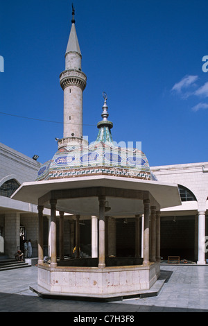 Pavillon dans la cour d'une mosquée Banque D'Images