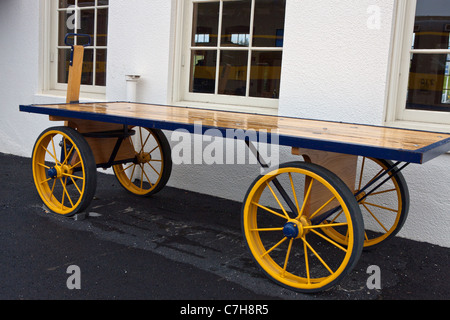 Voiture de service ferroviaire historique, la gare ferroviaire de l'Alaska, Anchorage, Alaska, États-Unis d'Amérique Banque D'Images