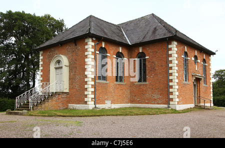 Chapelle St Nicolas, une chapelle privée, dans le parc du Château de Cholmondeley Cheshire, England, UK Banque D'Images