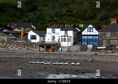 Petit village de pêcheurs de Polkerris , près de St Austell, Cornwall, Angleterre Banque D'Images