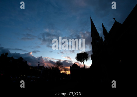 Crépuscule à Ealing Broadway, Londres - Royaume-Uni Banque D'Images