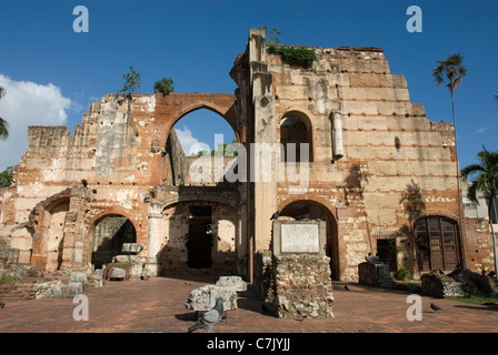 Ruines de l'hôpital San Nicolás de Bari, Le Colonial, Santo Domingo Banque D'Images