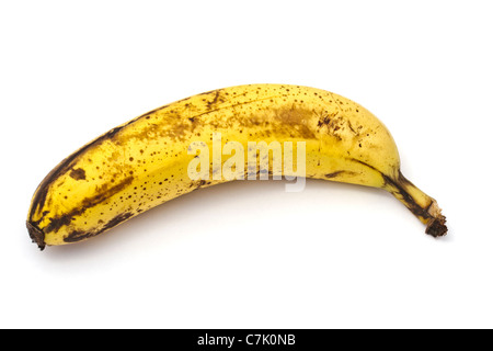 Une banane mûre isolé sur fond blanc Banque D'Images