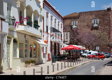 Portugal, Algarve, Silves, scène de rue Banque D'Images