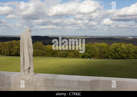 Le Canada pleure statue à WW1 du Canada à Vimy, Pas-de-Calais, France Banque D'Images