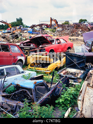 Un véhicule à ferrailles à Hempsted, Gloucestershire UK photographié dans les années 1980 Banque D'Images