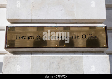 Sur Plaque en laiton, le ministère des Affaires étrangères et du Commonwealth à Londres Banque D'Images