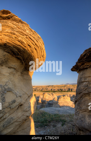 Hoodoo Badlands Alberta Canada écrit sur Stone Park Banque D'Images