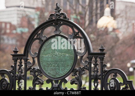 Joint à l'entrée de la ville porte du Jardin Public de Boston, Boston, Massachusetts, USA Banque D'Images