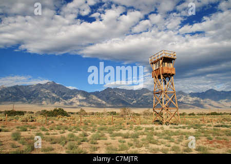 Manzanar concentration camp site avec tour de garde replica Banque D'Images