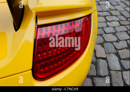 Feu arrière, PORSCHE CARRERA GT en jaune, rare, super voiture de sport, Hambourg, Allemagne, Europe Banque D'Images