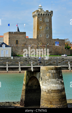 Le château / château phare Saint-Clair à Les Sables-d'Olonne, la Vendée, Pays de la Loire, France Banque D'Images