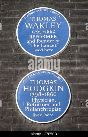 Marquage de plaques bleu maisons thomas wakley et thomas hodgkin, Bedford Square, Londres, Angleterre Banque D'Images