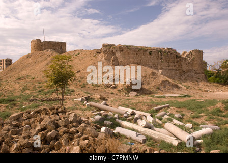 Reste de le château des Croisés de Saint Louis qui reflète également la construction des périodes antérieures, Sidon, le sud du Liban. Banque D'Images