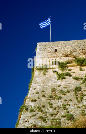 Drapeau grec de Venise forteza, Rethymnon, Crète, Grèce. Banque D'Images