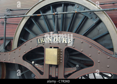 Détail d'une vieille locomotive à vapeur, Iron Duke, dans le parking à Toddington. Banque D'Images
