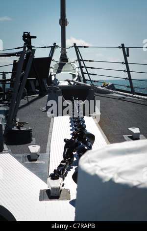 Nombril,bateau,bow,canon, chaîne d'ancre,garde-corps,navire armé Banque D'Images