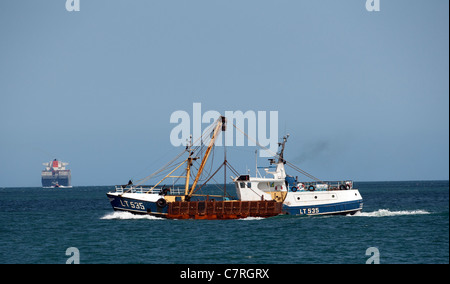 Chalutier de pêche 'Korenbloem' LT535 off Brixham, Devon, Angleterre, Royaume-Uni. Banque D'Images