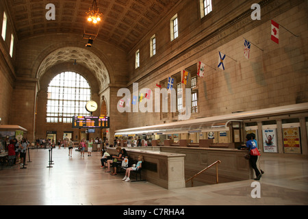 Intérieur de la gare Union de Toronto Grand Hall Banque D'Images