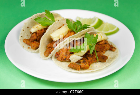 Les tacos al pastor plat traditionnel Mexicain. Banque D'Images