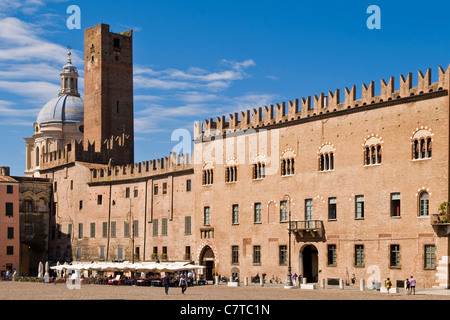 L'Italie, Lombardie, Piazza Sordello, Mantua Banque D'Images