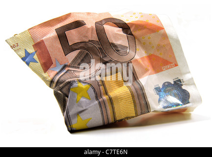 Billet d'Euro 50 froissé sur fond blanc Banque D'Images