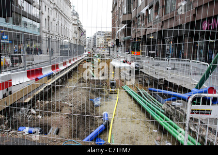 Le réaménagement à Moorgate traverse Station dans la ville de Londres. Banque D'Images