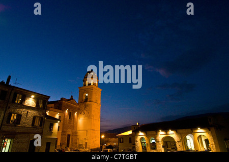 Italie, Marches, Sirolo, San Nicolò di Bari church at night Banque D'Images