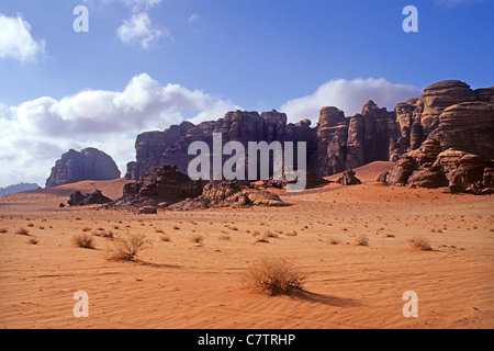 Falaise de grès, Wadi Rum, Jordanie