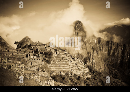 Machu Picchu et Wayna Picchu (jeune Pic) Banque D'Images