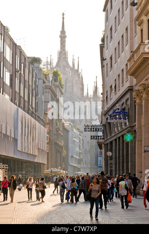 L'Italie, Lombardie, Milan, Corso Vittorio Emanuele Banque D'Images