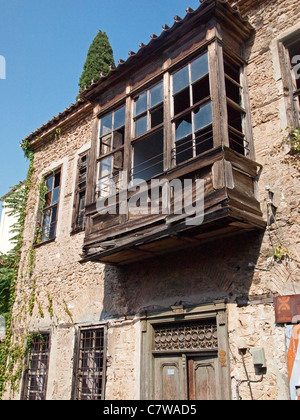 MAISON EN MAUVAIS ÉTAT DE RÉPARATION DE LA VIEILLE VILLE D'ANTALYA TURQUIE Banque D'Images