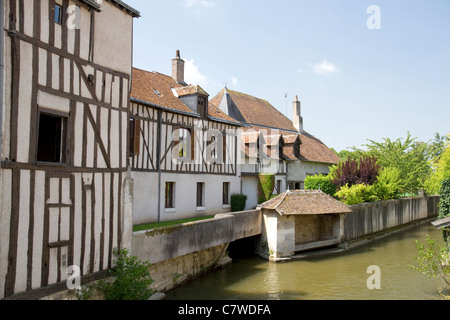 Des maisons de la ville de Vendôme, dans le département de Loir-et-Cher France Et Loir