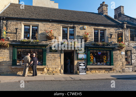 Le vieux Pudding Bakewell Original Boutique, Bakewell, Derbyshire, Angleterre, RU Banque D'Images