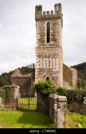 L'Irlande, Co Wicklow, Avoca. Ancienne église et cimetière abandonné Banque D'Images