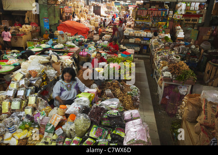 Marché Pasar Gede, Solo, Java, Indonésie Banque D'Images