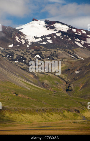 (1446m) de snæfellsjökull dans le nord-ouest du Parc National de Snæfellsjökull de Reykjavik en Islande de l'ouest. Banque D'Images