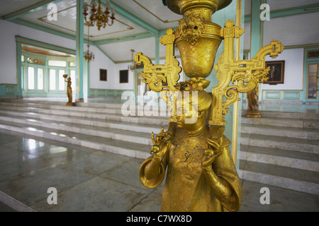 Statue à l'intérieur de l'établissement Puri Palais Mangkunegaran (palais de la deuxième maison de Solo), Solo, Java, Indonésie Banque D'Images