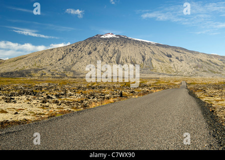 (1446m) de snæfellsjökull dans le nord-ouest du Parc National de Snæfellsjökull de Reykjavik en Islande de l'ouest. Banque D'Images