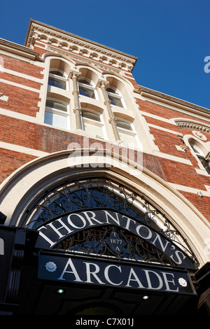 Thornton's Arcade, construite en 1877-8 dans le centre-ville de Leeds Banque D'Images