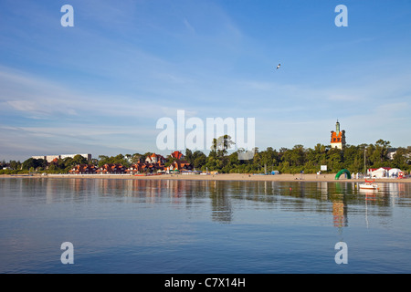 La vue depuis la jetée de la plage de Sopot, Pologne. Banque D'Images