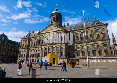 Vue sur le Palais Royal (Koninklijk Paleis) de la Place du Dam, Amsterdam, Pays-Bas. Banque D'Images