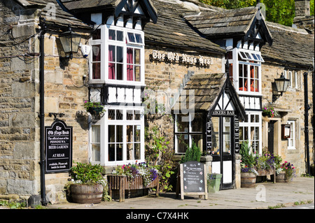 L'ancien Nags Head Pub' à Edale au début de la Pennine Way à pied, parc national de Peak District, Derbyshire, Angleterre, RU Banque D'Images