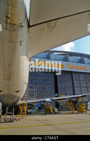 Vue de la Lufthansa Technik Hangar à l'aéroport d'Hambourg. Banque D'Images
